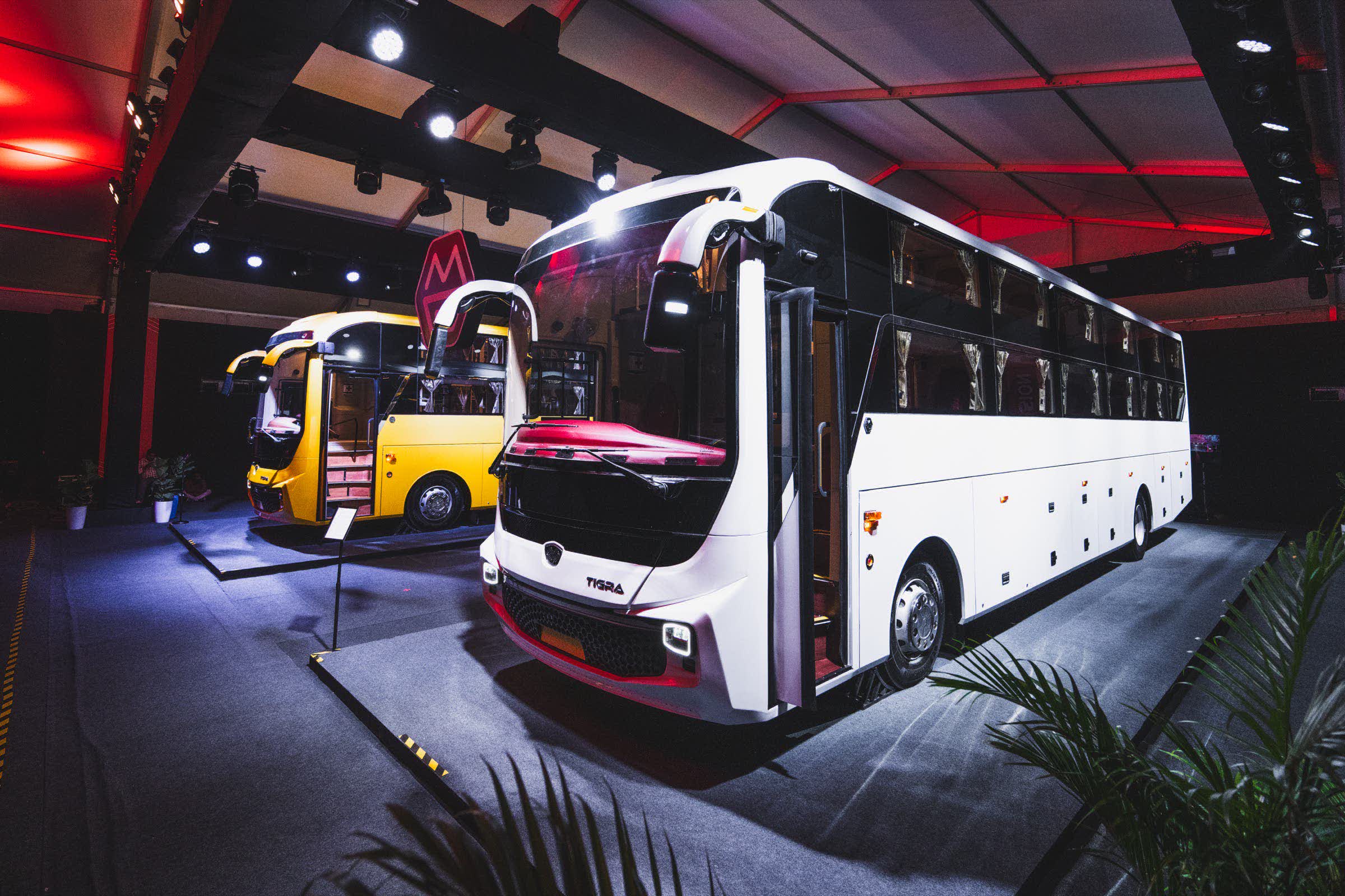 MG Tigra premium intercity coach