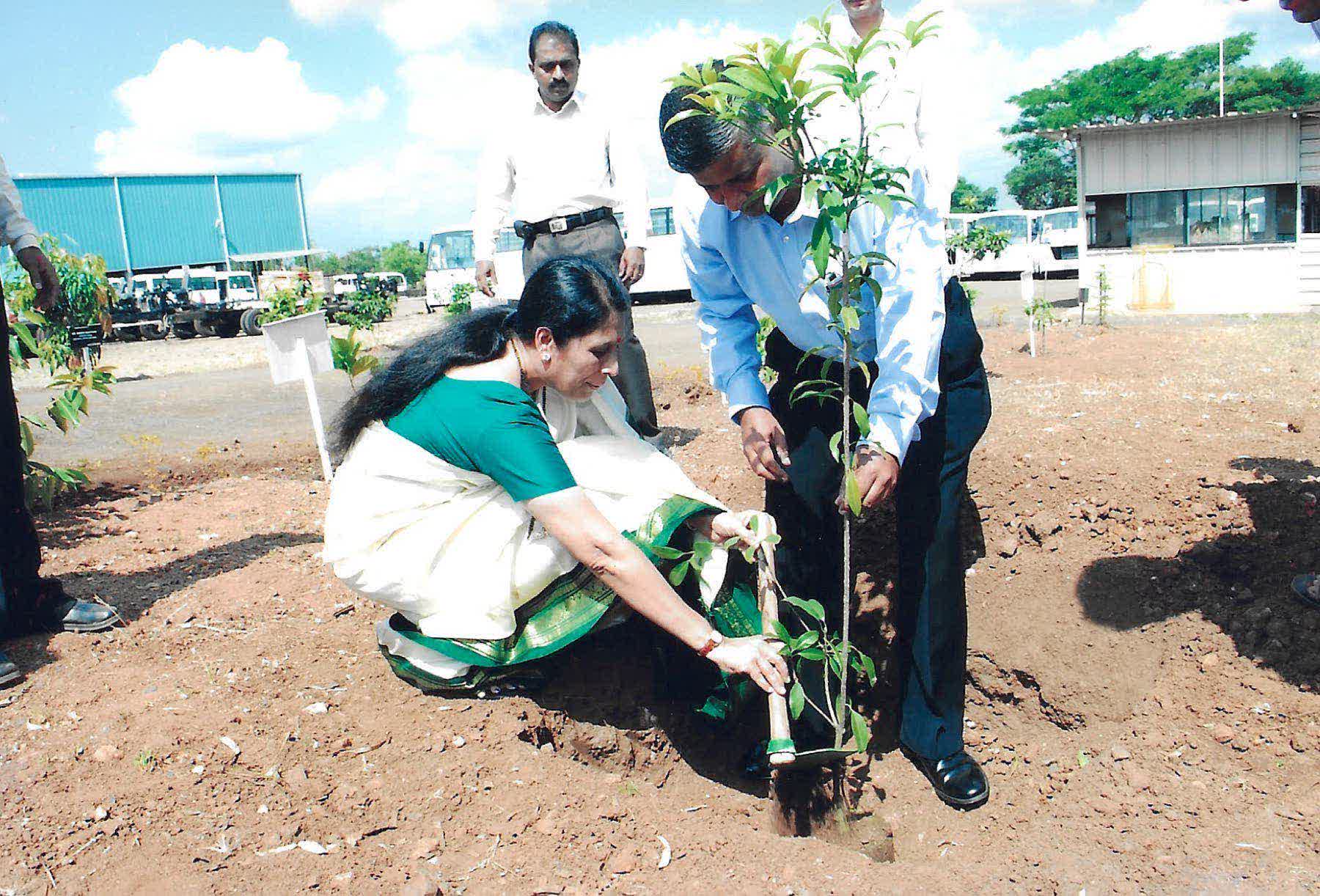MG Group founders Mr. Mohan V. Kamat and Mrs. Sudha Mohan Kamat
